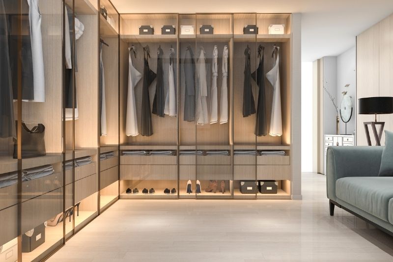 walkin closet wardrobe with transparent door
